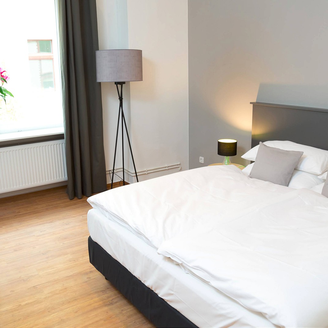 Five Bedroom Connection Apartment