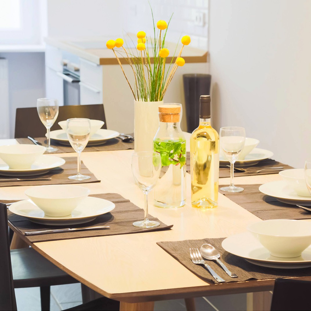 Five Bedroom Connection Apartment